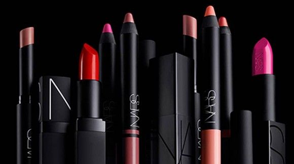 انتخاب رنگ رژ مناسب با رنگ پوست