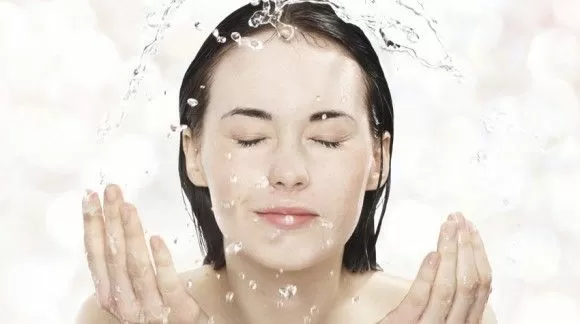 طریقه شستن صحیح صورت 