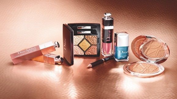 اهمیت استفاده از لوازم آرایشی معتبر 